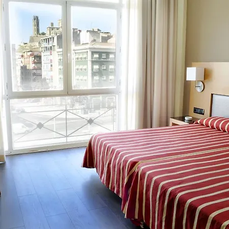 Szálloda Catalonia Transit 3*
