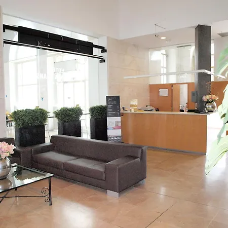 Szálloda Catalonia Transit 3*