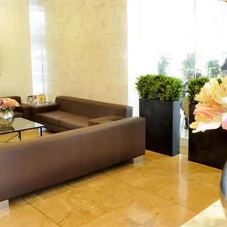 Hotel Catalonia Transit