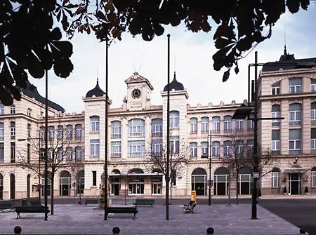 Catalonia Transit Hotel 3*